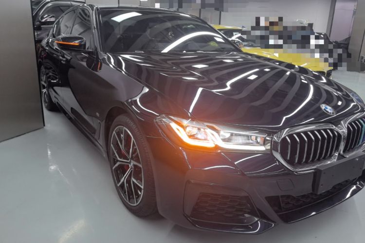 Used BMW 5 Series 2022 540i Sport Line M Sport Package Front Right 45 Deg