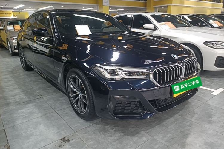 Used BMW 5 Series 2022 Second Facelift 525Li M Sport Package Front Right 45 Deg