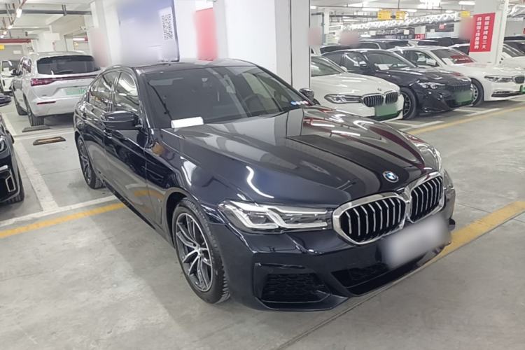 Used BMW 5 Series 2022 Restyled 525i M Sport Package Front Right 45 Deg
