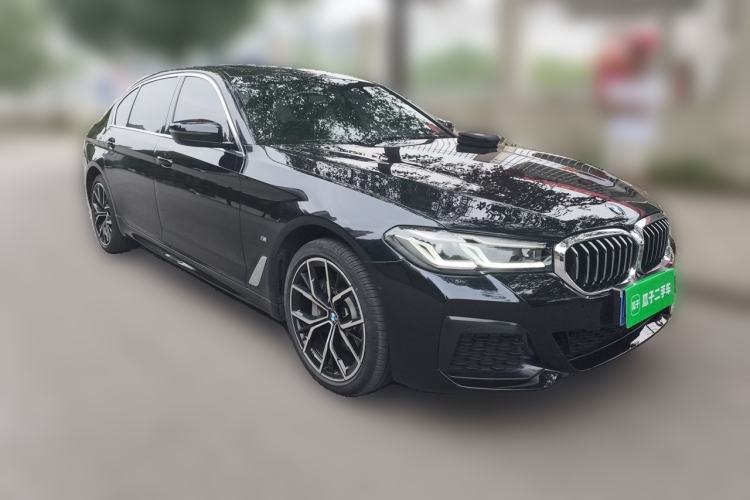 Used BMW 5 Series 2022 Revised Version 3 530Li Luxury Edition M Sport Package Front Right 45 Deg