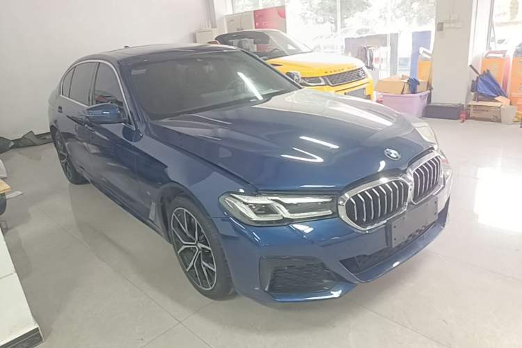 Used BMW 5 Series 2022 Restyled 530Li Luxury Edition M Sport Package Front Right 45 Deg