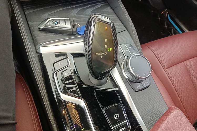 Used BMW 5 Series 2022 Restyled 530Li Leading Edition M Sport Package Gear Lever