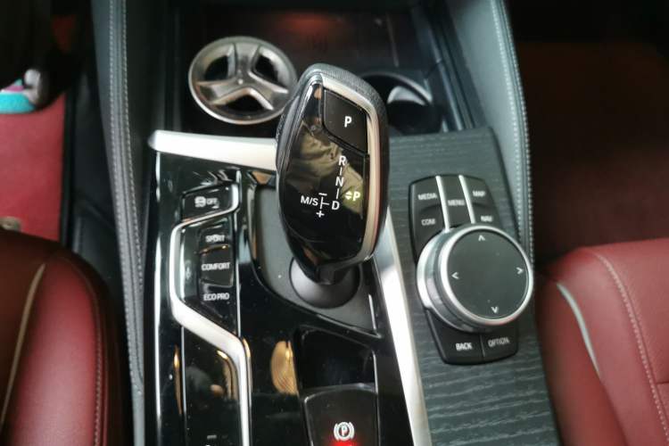 Used BMW 5 Series 2022 Restyled 530Li Leading Edition M Sport Package Gear Lever