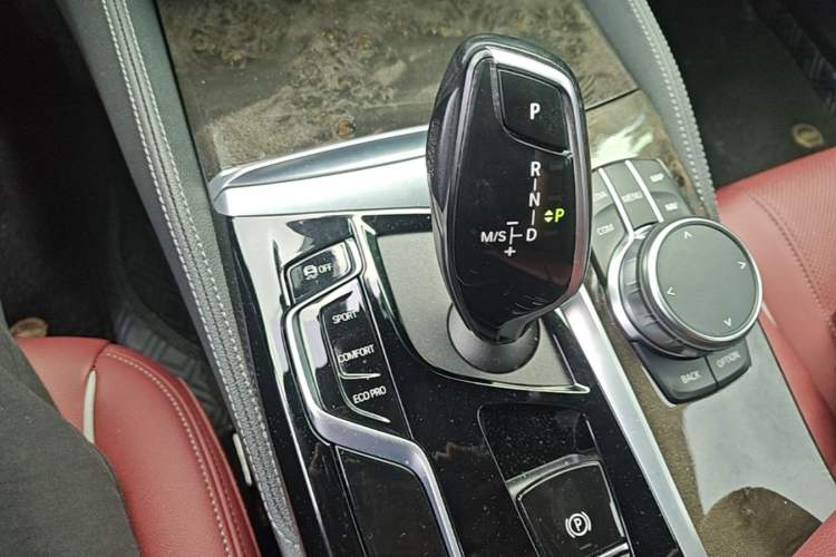 Used BMW 5 Series 2022 Second Facelift 525Li M Sport Package Gear Lever