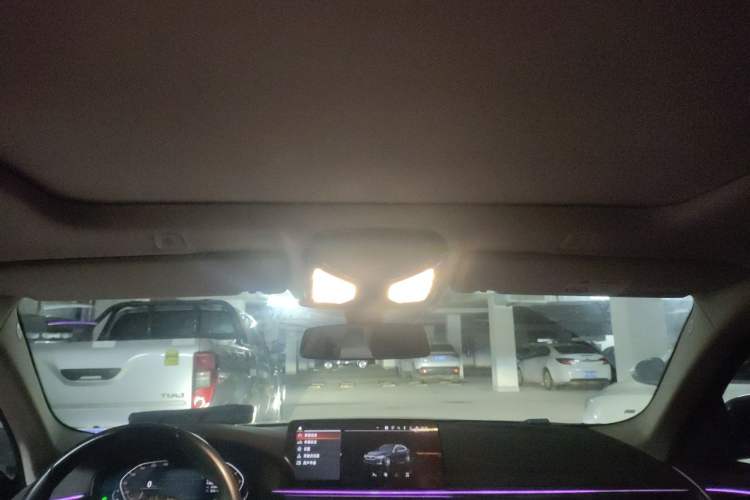 Used BMW 5 Series 2022 Restyled 525Li Luxury Package Headliner