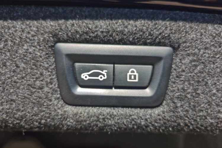 Used BMW 5 Series 2022 Restyled 530Li Leading Edition M Sport Package Interior 1