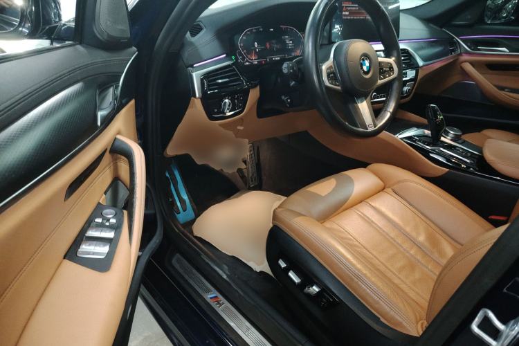 Used BMW 5 Series 2022 530i Sport Line M Sport Package Interior 3