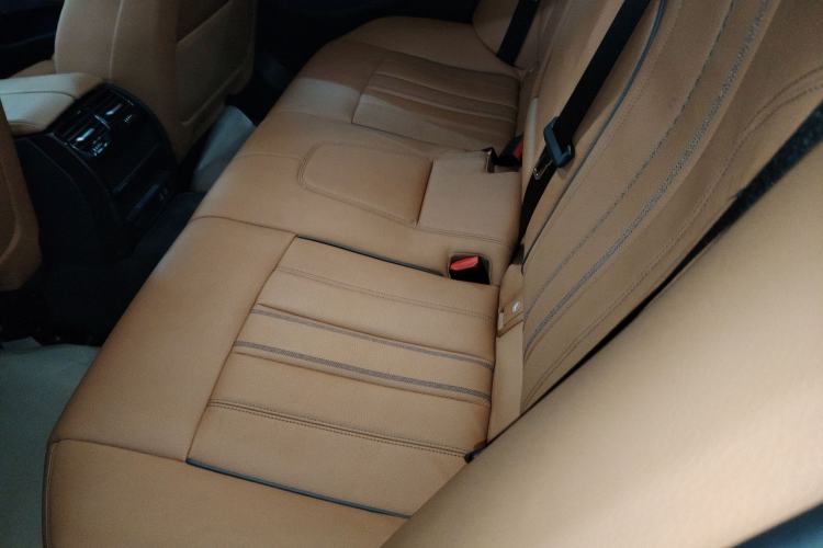 Used BMW 5 Series 2022 530i Sport Line M Sport Package Interior 4