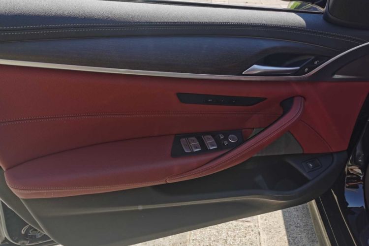 Used BMW 5 Series 2022 Restyled 530Li Leading Edition M Sport Package Interior 7