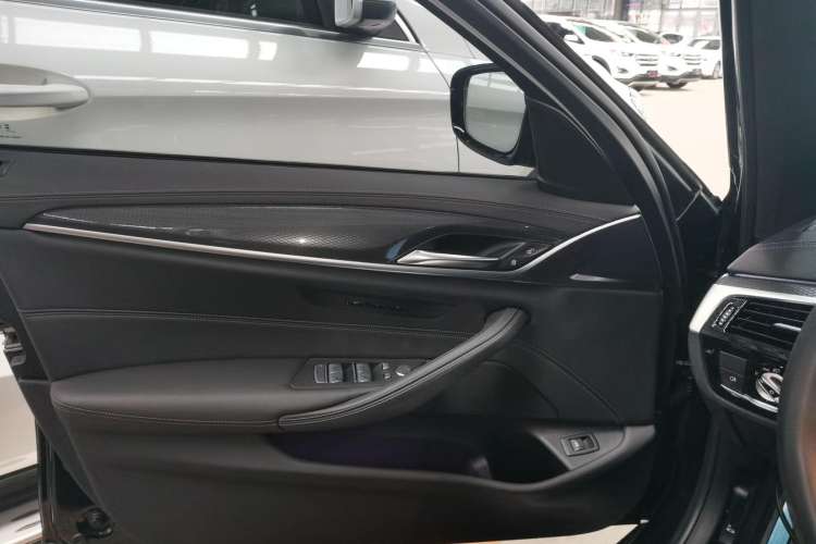 Used BMW 5 Series 2022 Second Facelift 525i M Sport Package Left Front Door Interior