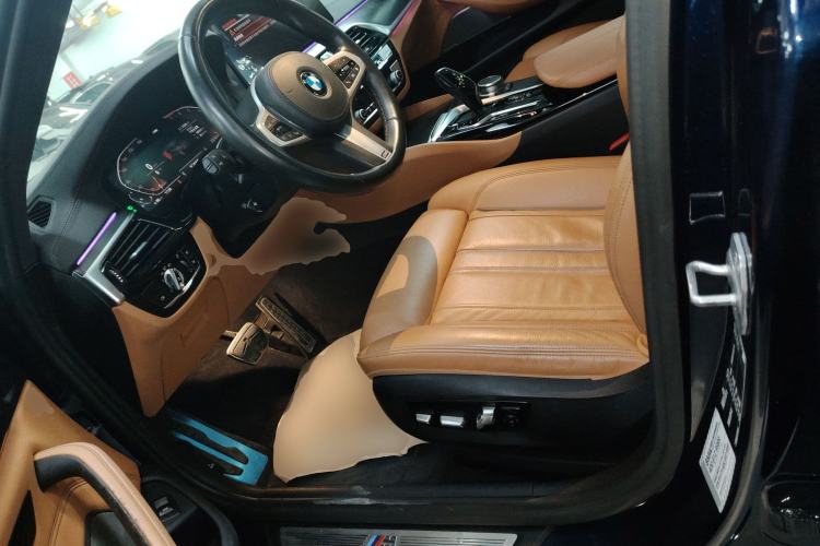 Used BMW 5 Series 2022 530i Sport Line M Sport Package Left Front Seat