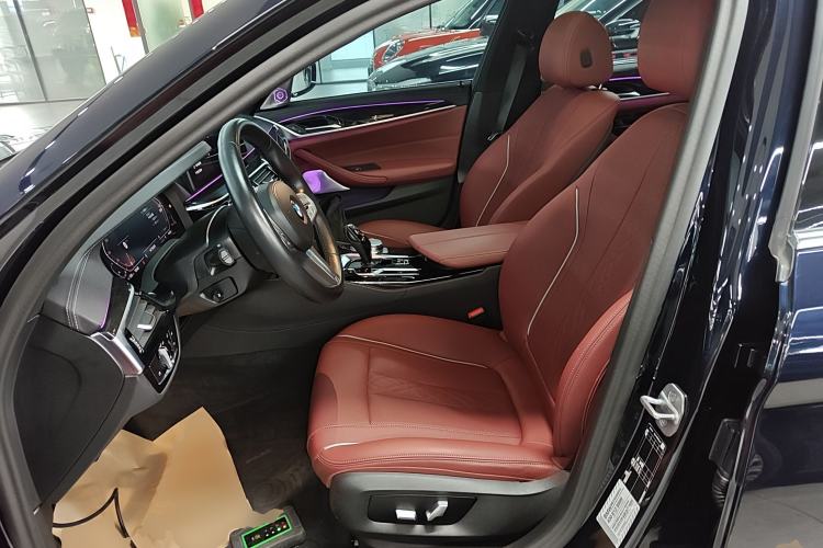Used BMW 5 Series 2022 Second Facelift 525Li M Sport Package Left Front Seat