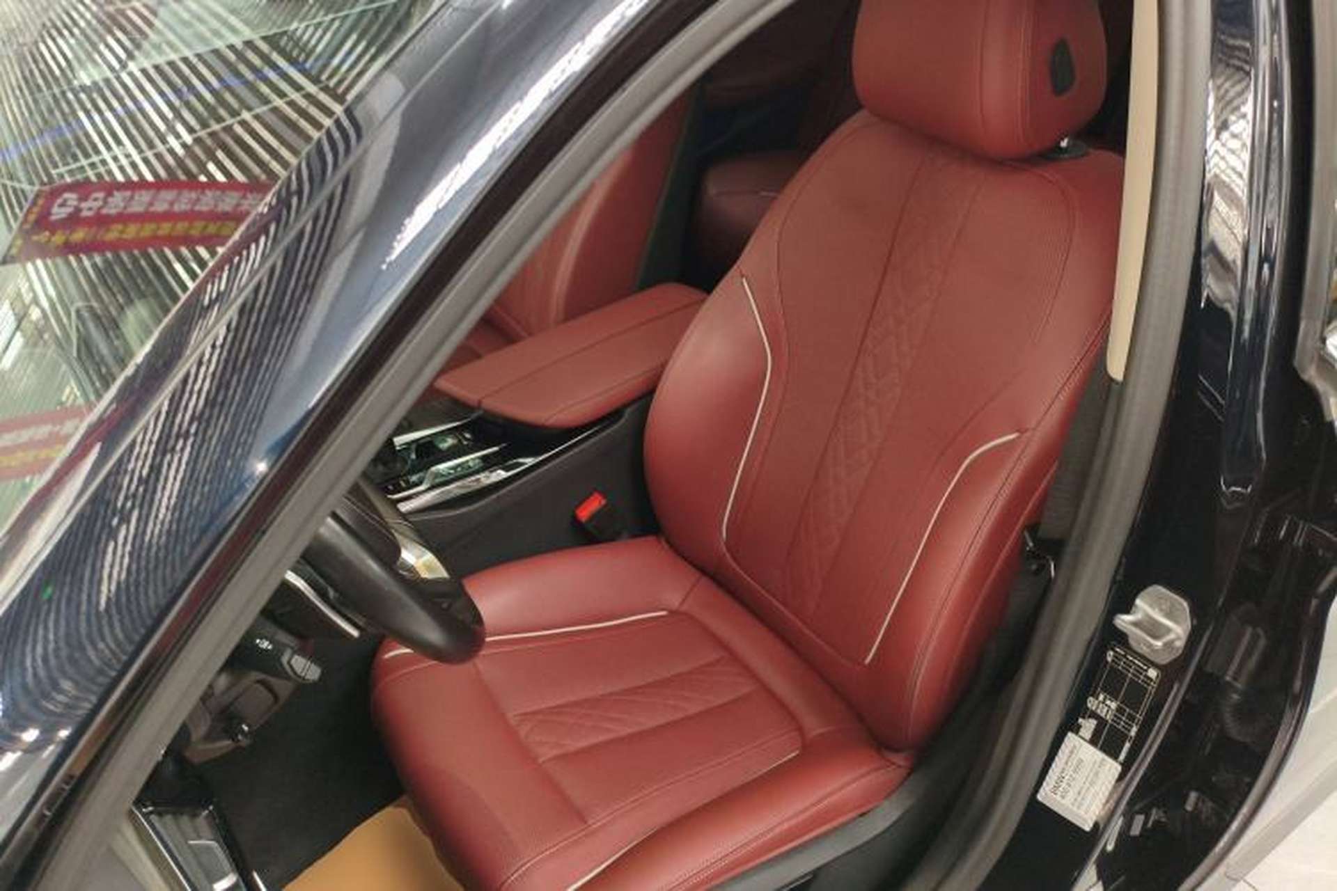 Used BMW 5 Series 2022 Updated 530Li Leading Edition Luxury Package Left Front Seat