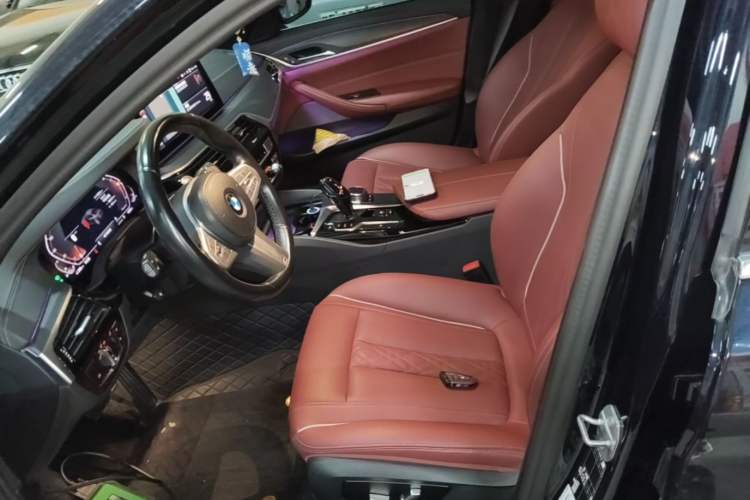Used BMW 5 Series 2022 Restyled 530Li Leading Edition M Sport Package Left Front Seat