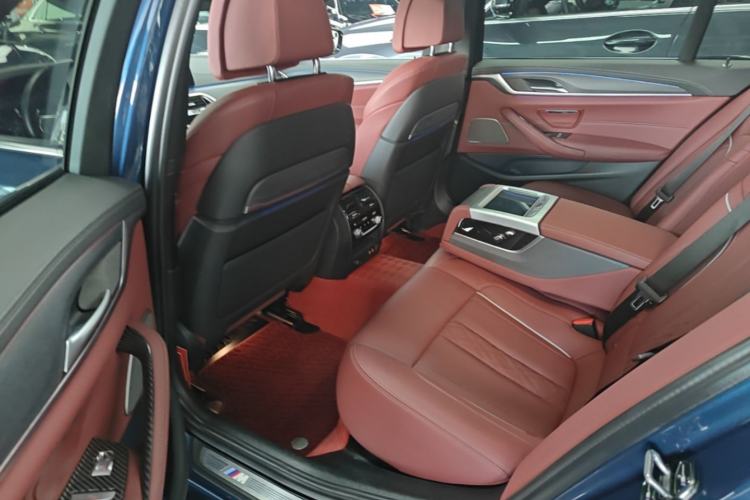 Used BMW 5 Series 2022 530Li Luxury Edition M Sport Package Left Rear Seat