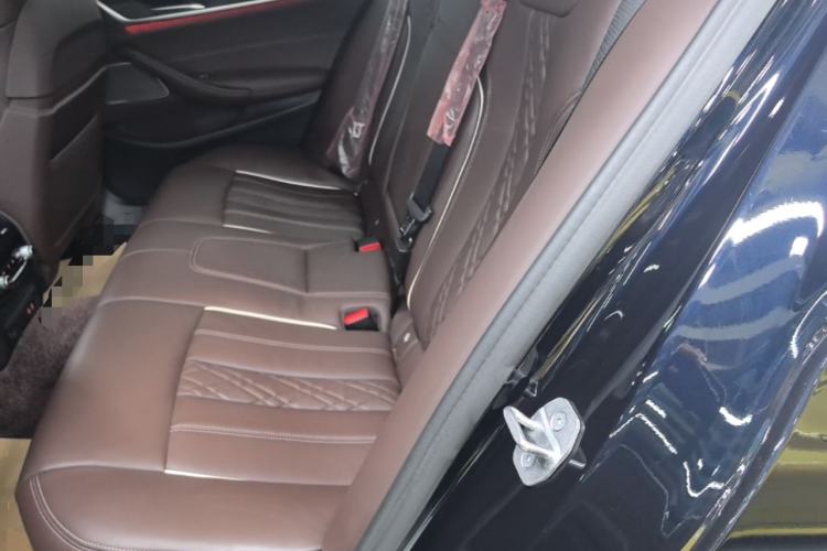 Used BMW 5 Series 2022 540i Sport Line M Sport Package Left Rear Seat