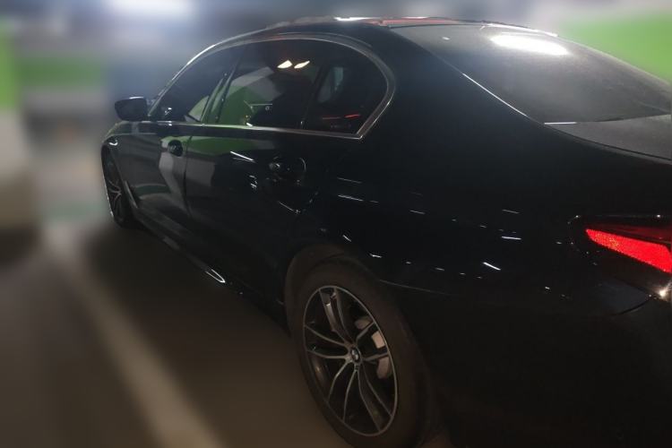Used BMW 5 Series 2022 Second Facelift 525Li M Sport Package Rear Left 45 Deg