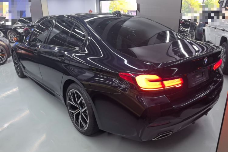 Used BMW 5 Series 2022 540i Sport Line M Sport Package Rear Left 45 Deg