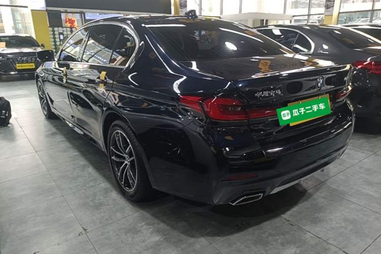 Used BMW 5 Series 2022 Second Facelift 525Li M Sport Package Rear Left 45 Deg