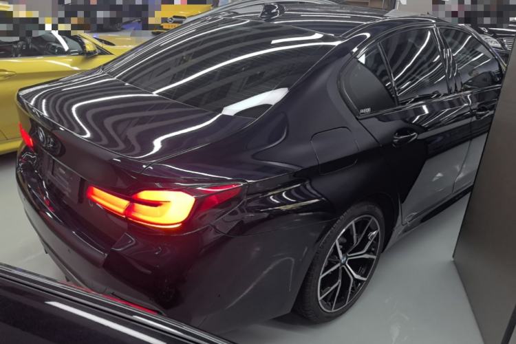 Used BMW 5 Series 2022 540i Sport Line M Sport Package Rear Right 45 Deg