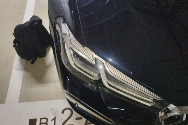Used BMW 5 Series 2022 Second Facelift 530Li Luxury Version M Sport Package Right Front Headlight