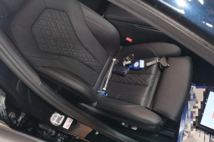 Used BMW 5 Series 2022 Second Facelift 525i M Sport Package Right Front Seat