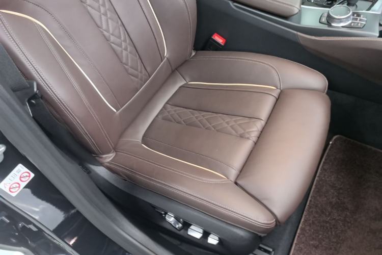 Used BMW 5 Series 2022 540i Sport Line M Sport Package Right Front Seat
