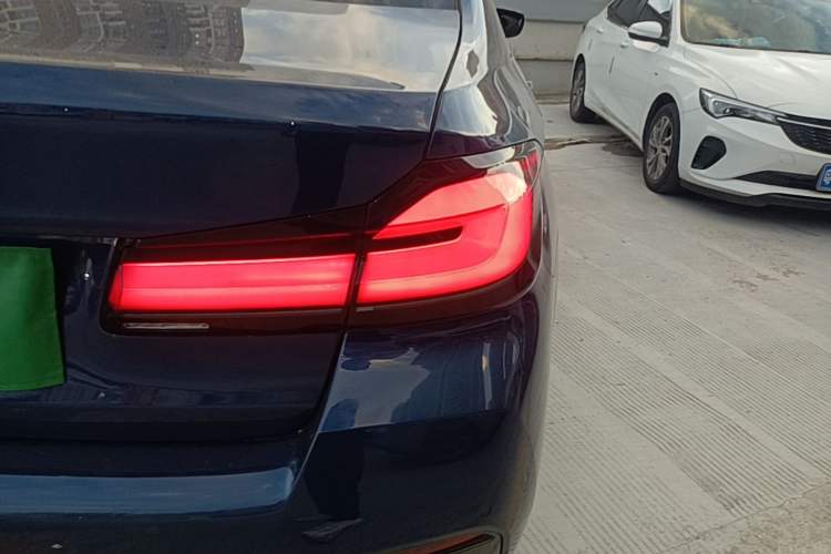 Used BMW 5 Series 2022 Restyled 530Li Leading Edition M Sport Package Right Rear Taillight