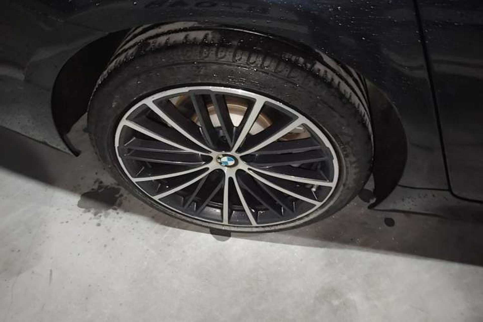 Used BMW 5 Series 2022 Second Facelift 530Li Leading Edition M Sport Package Right Rear Wheel Hub