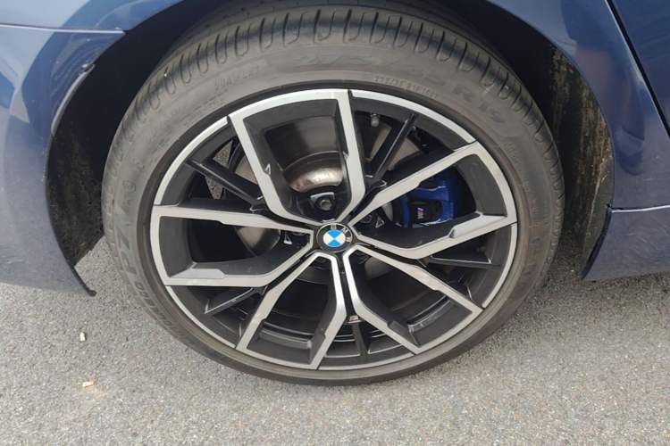 Used BMW 5 Series 2022 Second Facelift 530i M Sport Package Right Rear Wheel Hub