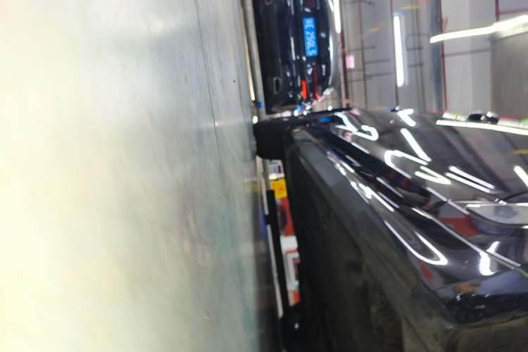 Used BMW 5 Series 2022 530Li Luxury Edition M Sport Package Right Side Sill