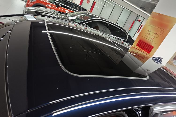 Used BMW 5 Series 2022 Second Facelift 525Li M Sport Package Roof