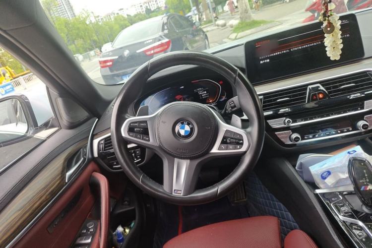 Used BMW 5 Series 2022 Restyled 530Li Luxury Edition M Sport Package Steering Wheel
