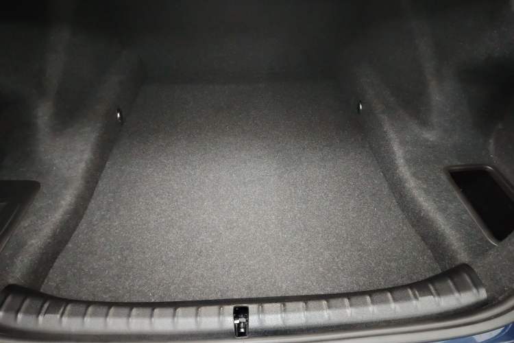 Used BMW 5 Series 2022 530i Sport Line M Sport Package Trunk