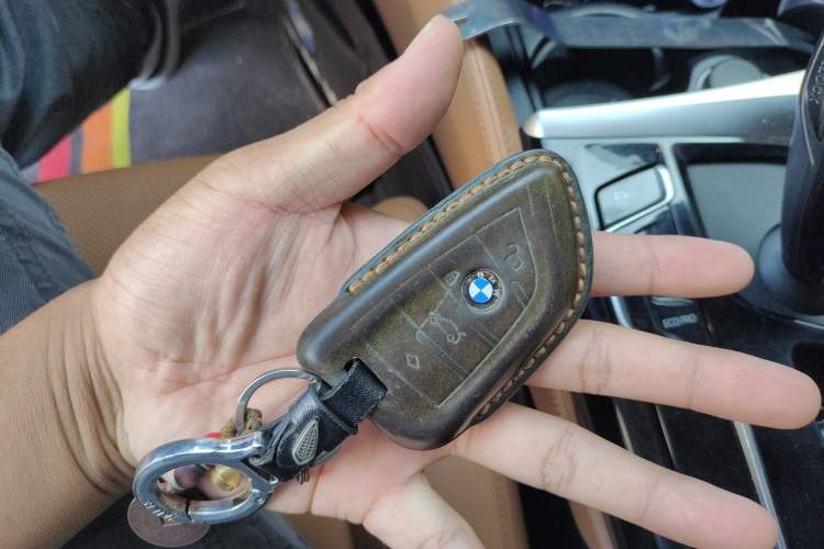 Used BMW 5 Series 2022 525i M Sport Package Vehicle Key