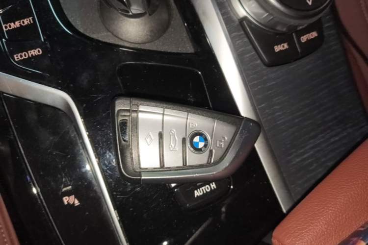 Used BMW 5 Series 2022 Restyled 530Li Leading Edition M Sport Package Vehicle Key