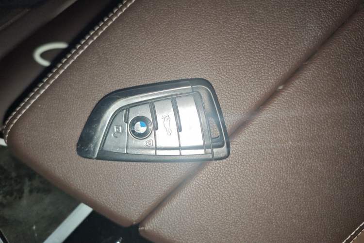 Used BMW 5 Series 2022 Second Facelift 525Li M Sport Package Vehicle Key