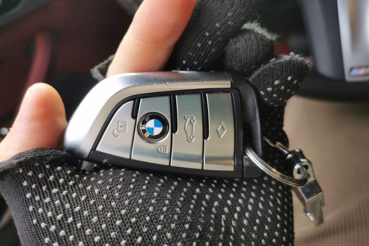 Used BMW 5 Series 2022 Restyled 530Li Leading Edition M Sport Package Vehicle Key