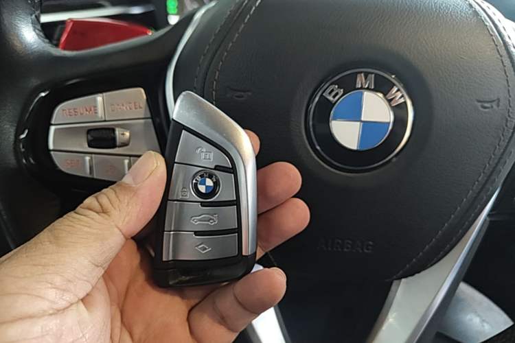 Used BMW 5 Series 2022 Second Facelift 525Li Luxury Package Vehicle Key