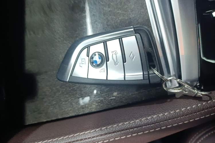 Used BMW 5 Series 2022 Second Facelift 525Li M Sport Package Vehicle Key