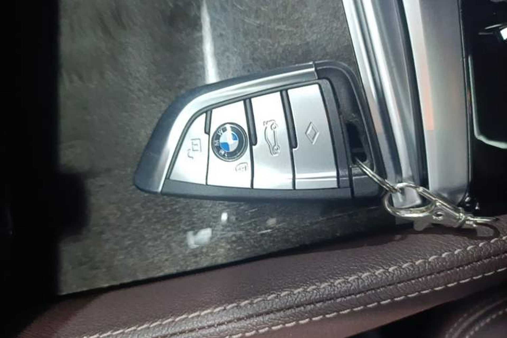 Used BMW 5 Series 2022 Second Facelift 525Li M Sport Package Vehicle Key