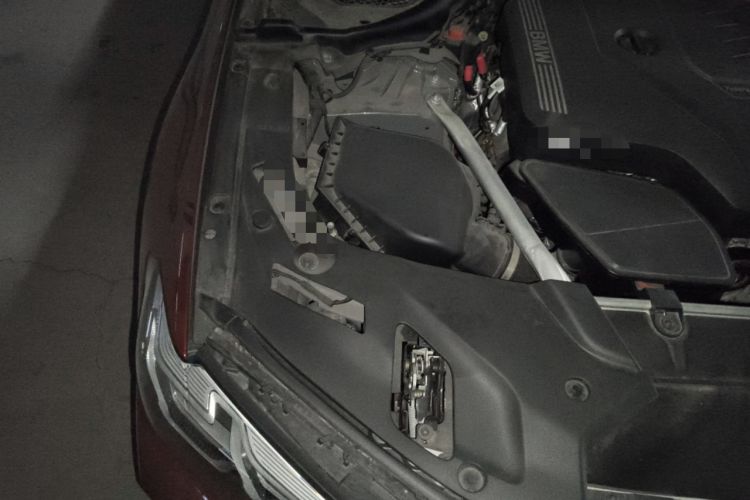 Used BMW 5 Series 2022 Restyled 525i M Sport Package Engine Bay Right