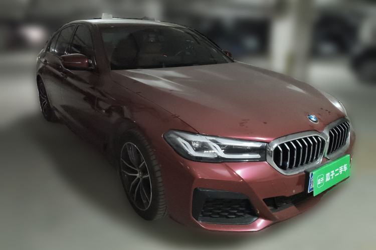Used BMW 5 Series 2022 Restyled 525i M Sport Package Front Right 45 Deg