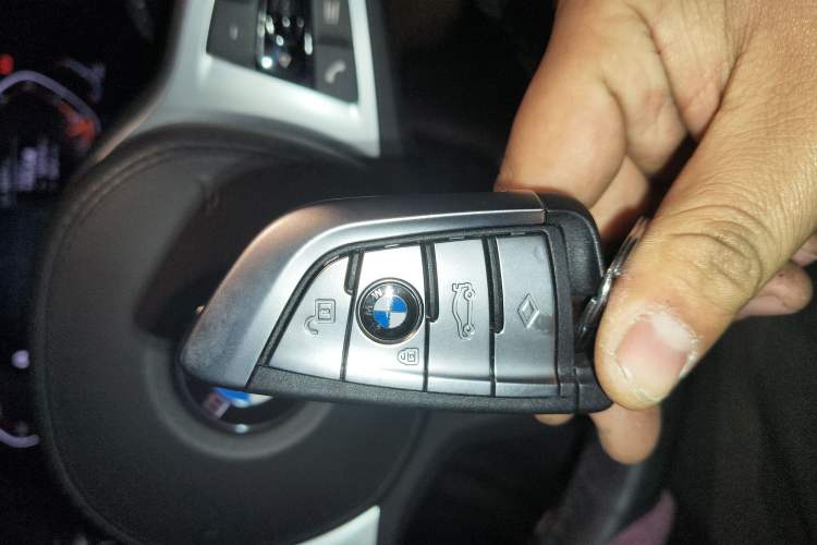 Used BMW 5 Series 2022 Restyled 525i M Sport Package Vehicle Key