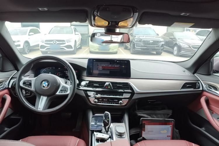 Used BMW 5 Series 2022 Second Facelift 530Li Leading Edition M Sport Package Center Console