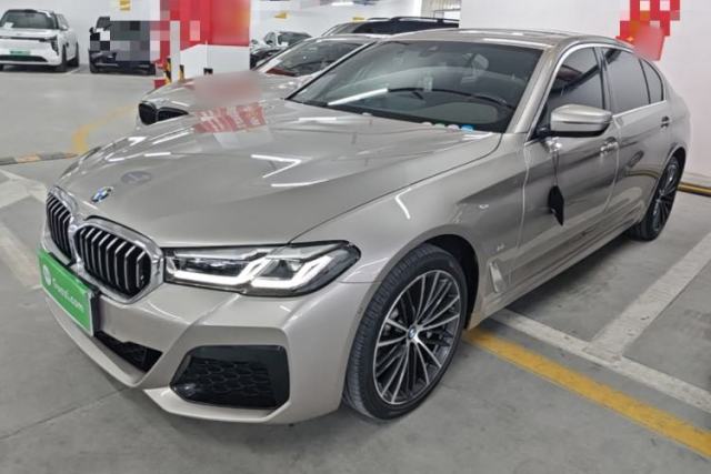 BMW 5 Series 2022 Second Facelift 530Li Leading Edition M Sport Package مستعملة