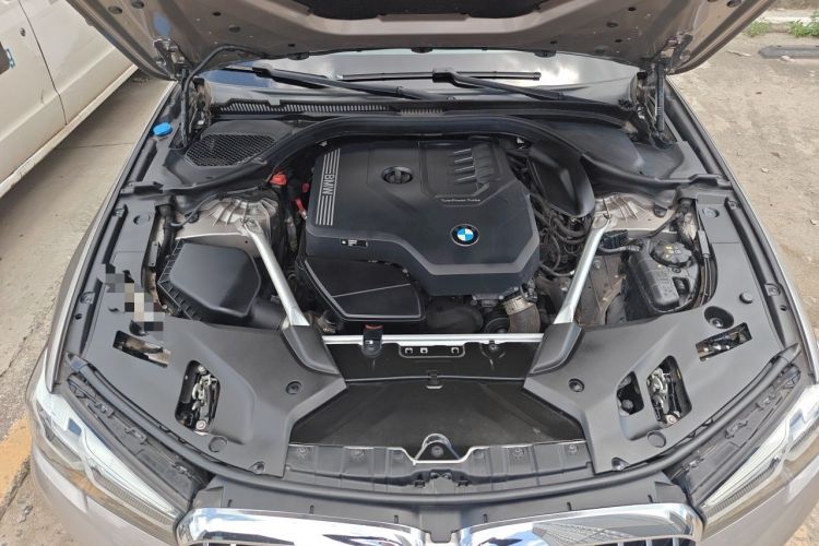 Used BMW 5 Series 2022 Second Facelift 525Li Luxury Package Engine Bay