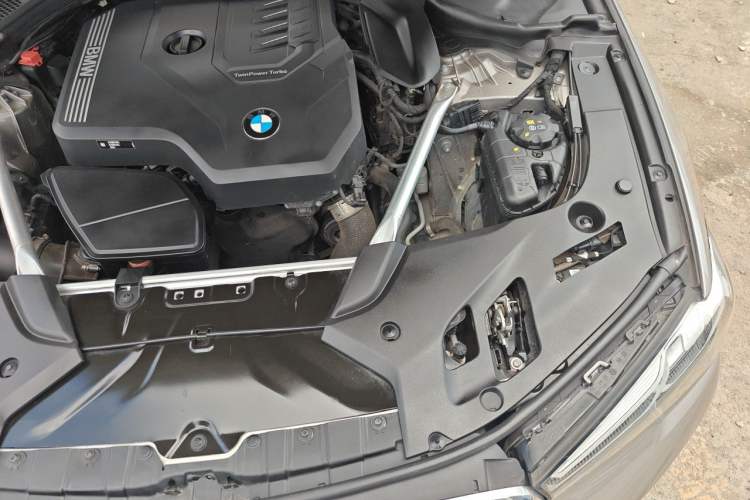 Used BMW 5 Series 2022 Second Facelift 525Li Luxury Package Engine Bay Left