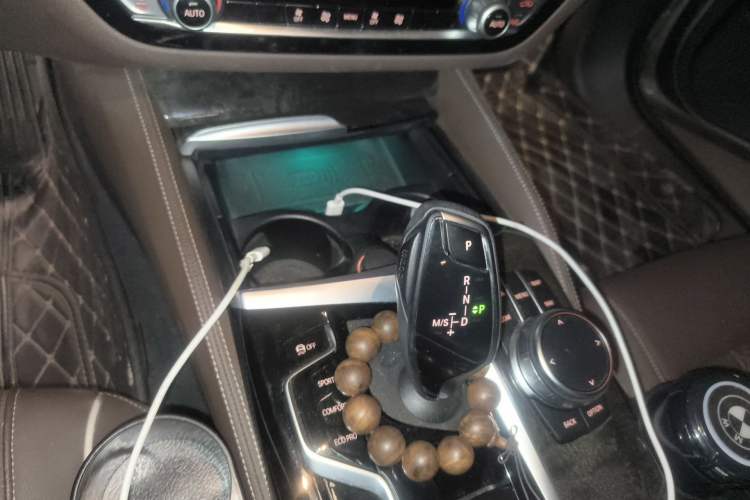 Used BMW 5 Series 2022 Restyled 525Li Luxury Package Gear Lever