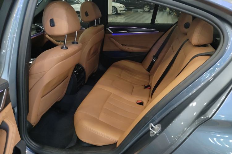 Used BMW 5 Series 2022 Restyled 525i M Sport Package Interior 4